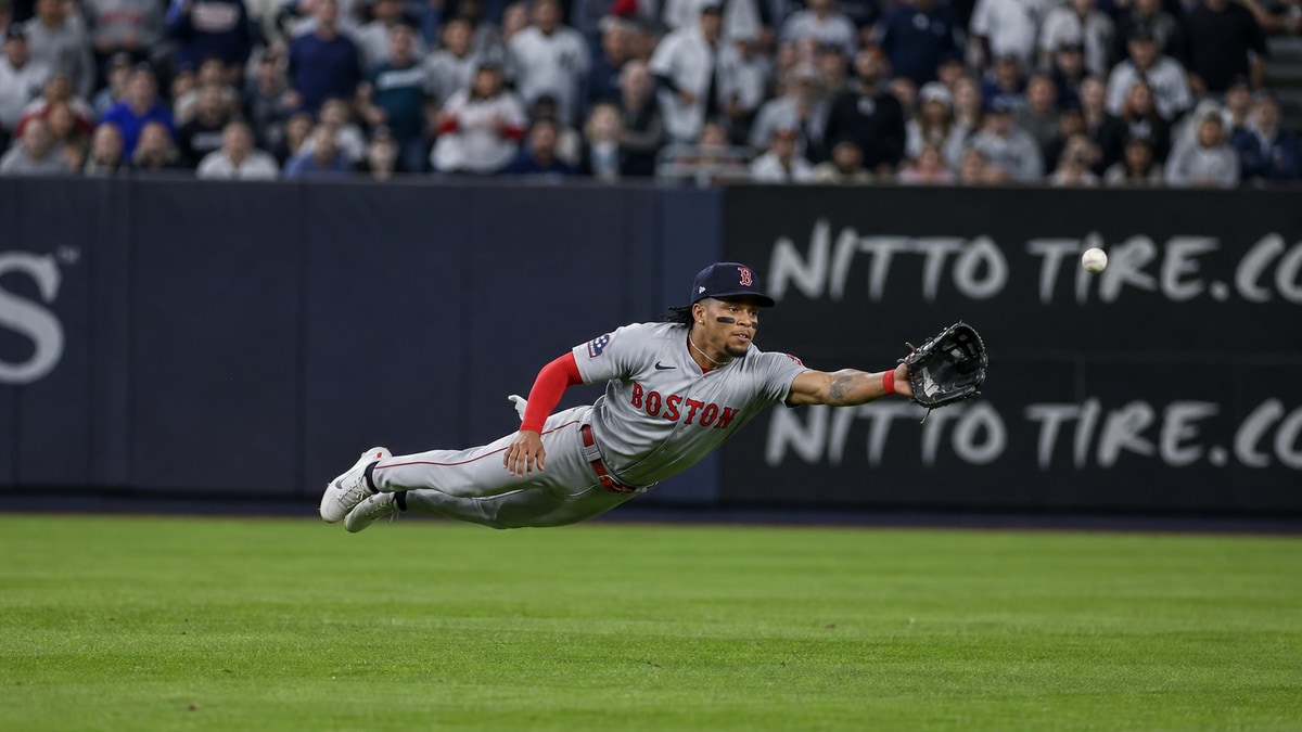 Red Sox vs Yankees Prediction: Boston's Four-Game Win Streak Collides With New York's 2-8 Slump in Bronx Rivalry Showdown