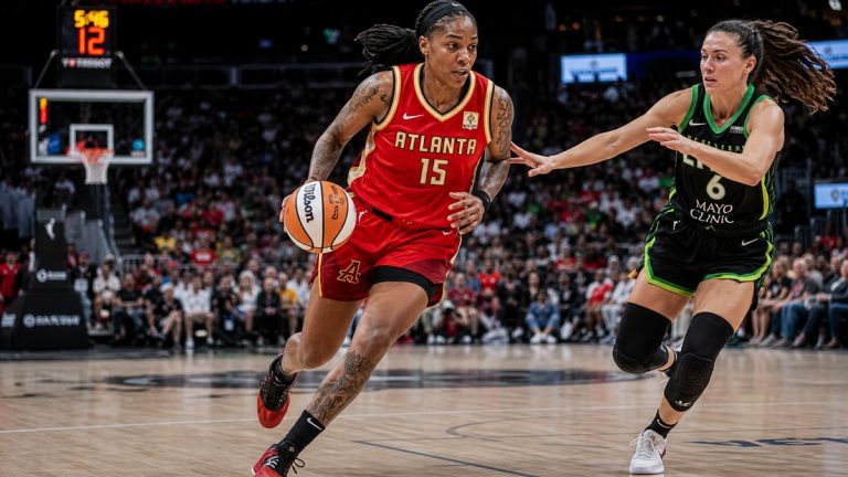 Allisha Gray driving to the basket for the Atlanta Dream against the Indiana Fever