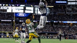 CeeDee Lamb making a catch for the Dallas Cowboys